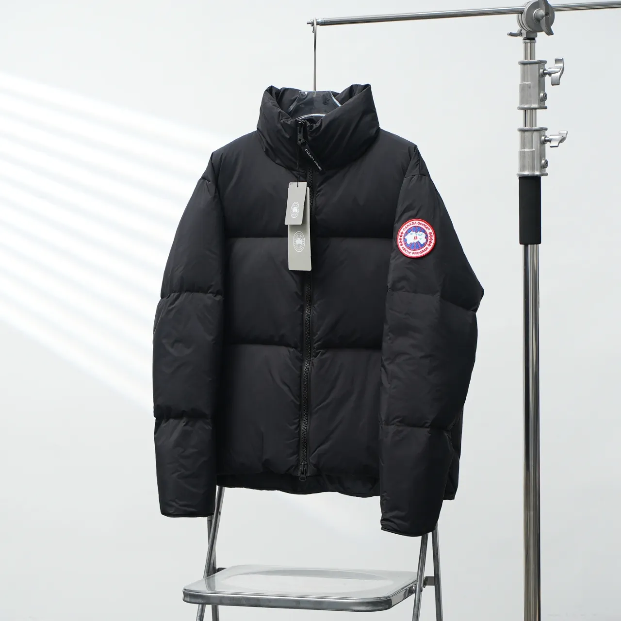 P780 CANADA GOOSE丨Canada Goose 2802 Sleeve Logo Stand Collar Down Jacket Color: Black Red Logo Size: XS-XXL